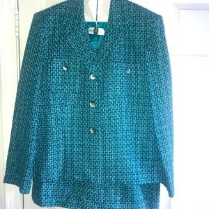Women’s Dress suit!